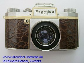 Praktica FX 2 - wilde Bastelei mit beige lackiertem Rahmen und braunem Krokoleder